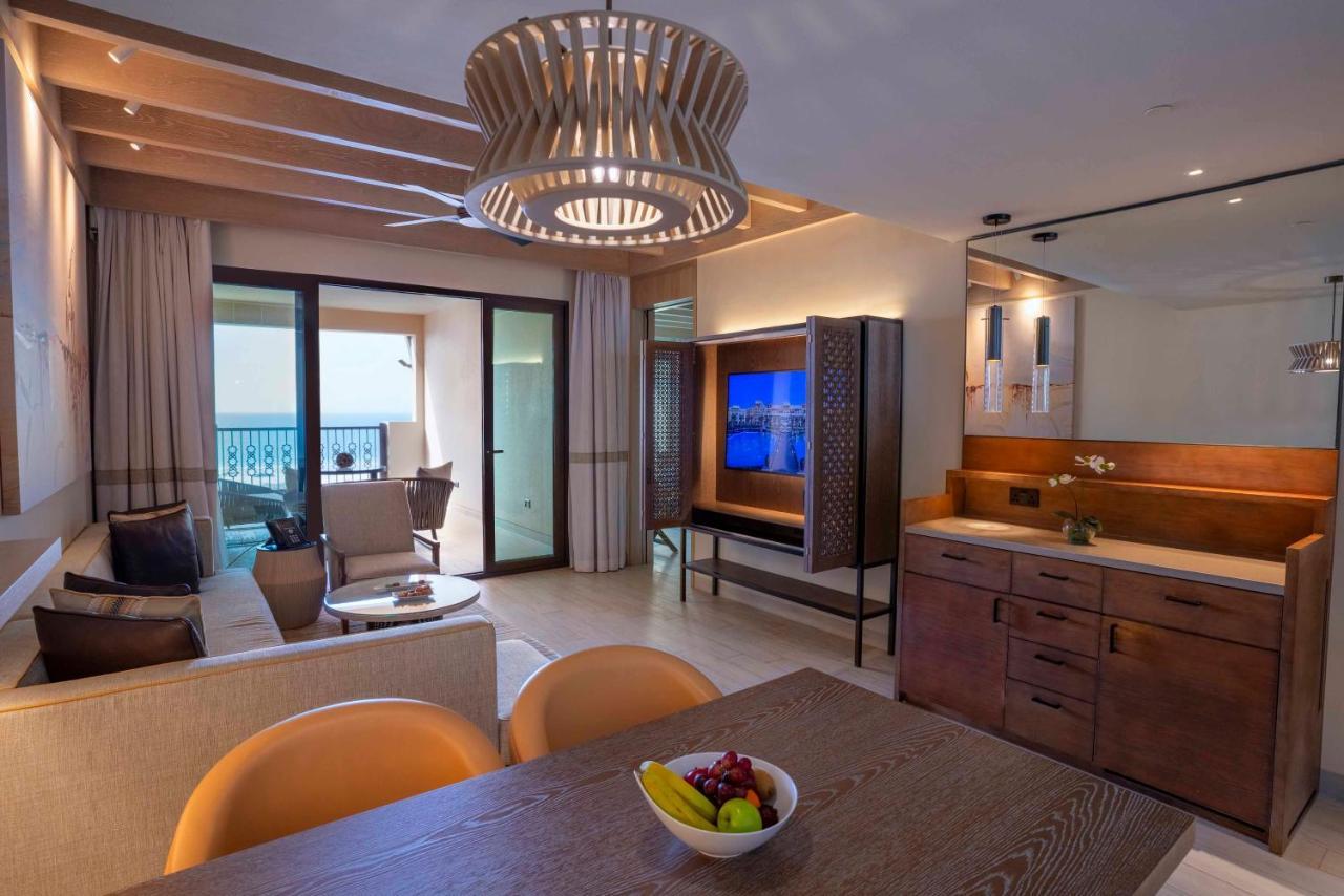 Saadiyat Rotana Resort And Villas Abu Dhabi Exterior photo A suite at the Hilton Tel Aviv