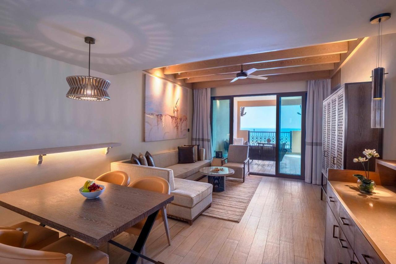 Saadiyat Rotana Resort And Villas Abu Dhabi Exterior photo A suite at the resort