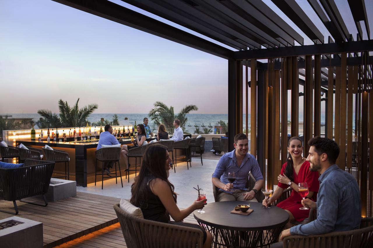 Saadiyat Rotana Resort And Villas Abu Dhabi Exterior photo Skyline Bar