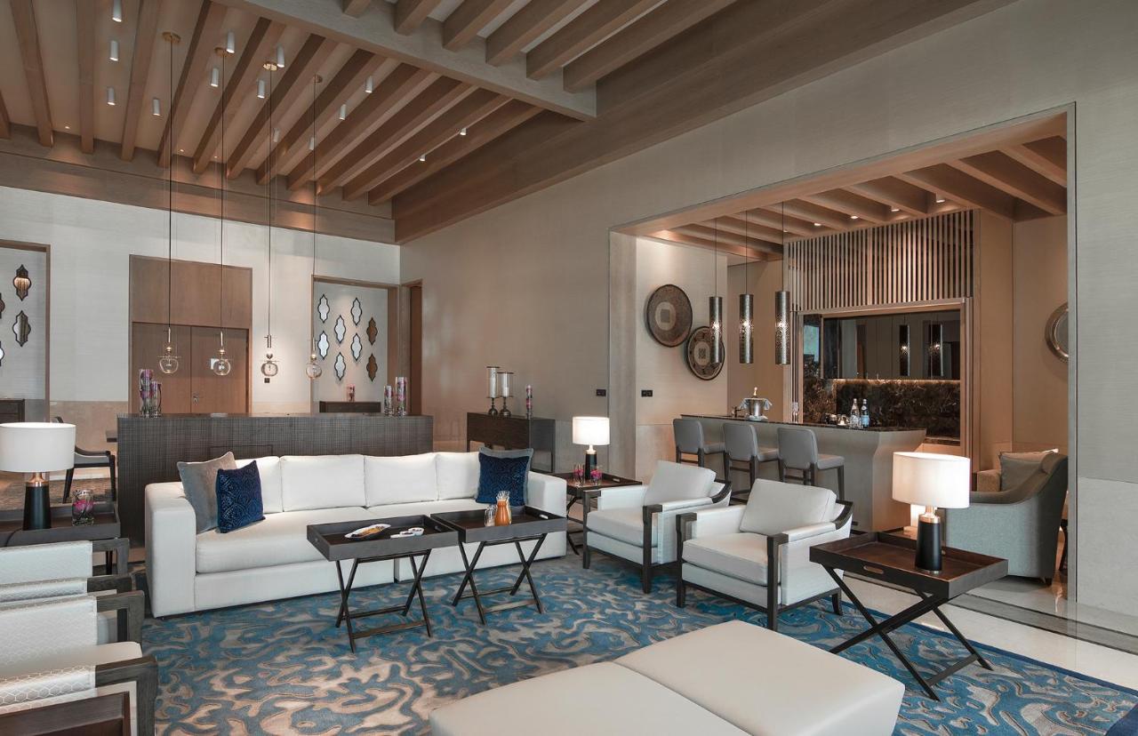 Saadiyat Rotana Resort And Villas Abu Dhabi Exterior photo The lounge at the airport