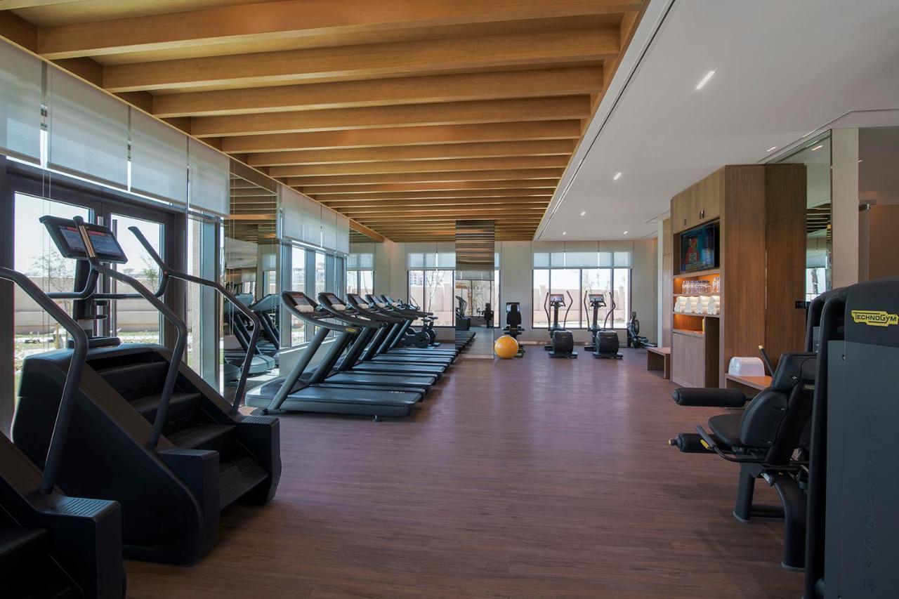 Saadiyat Rotana Resort And Villas Abu Dhabi Exterior photo The gym at the hotel