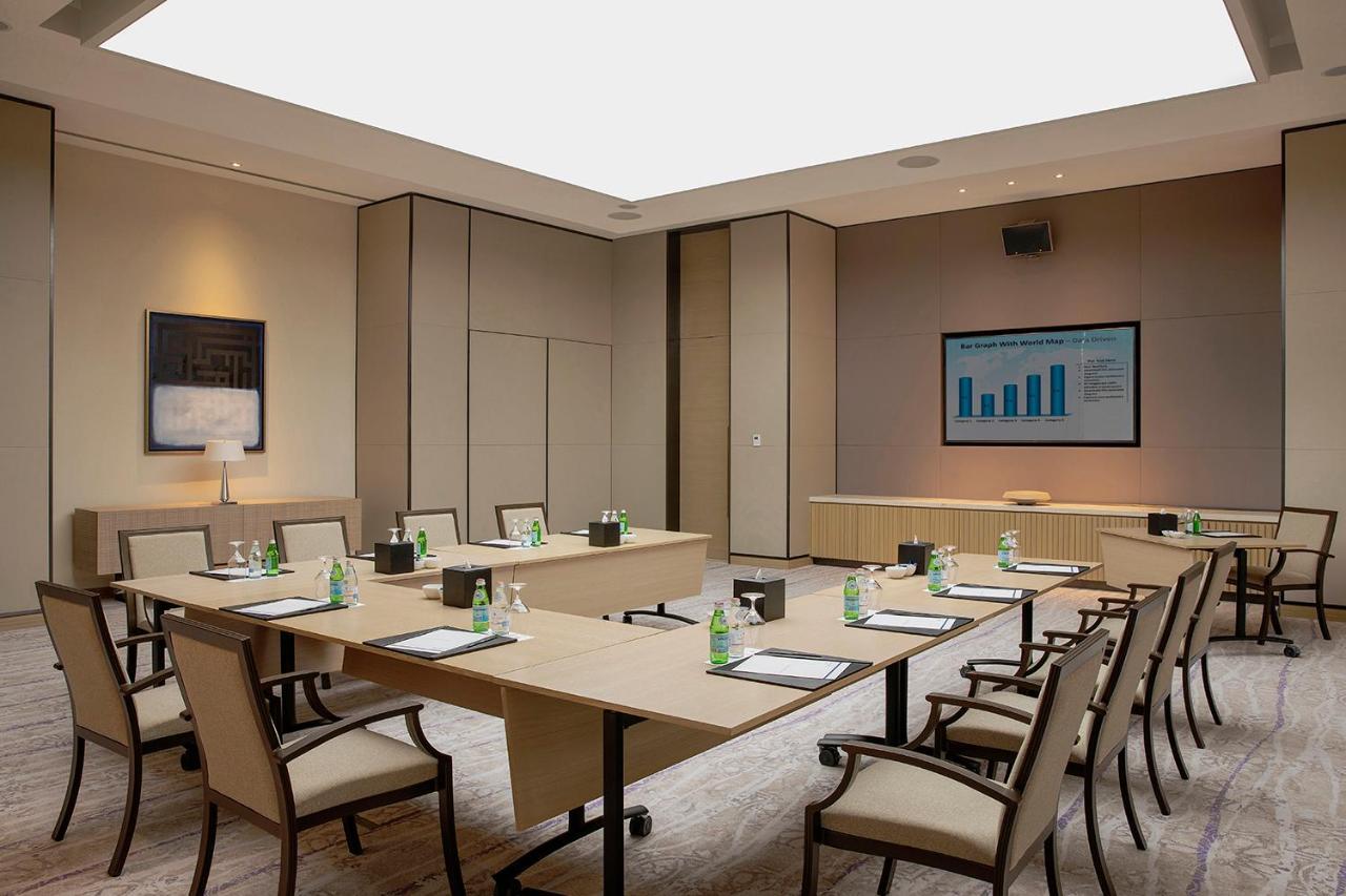 Saadiyat Rotana Resort And Villas Abu Dhabi Exterior photo Meeting room