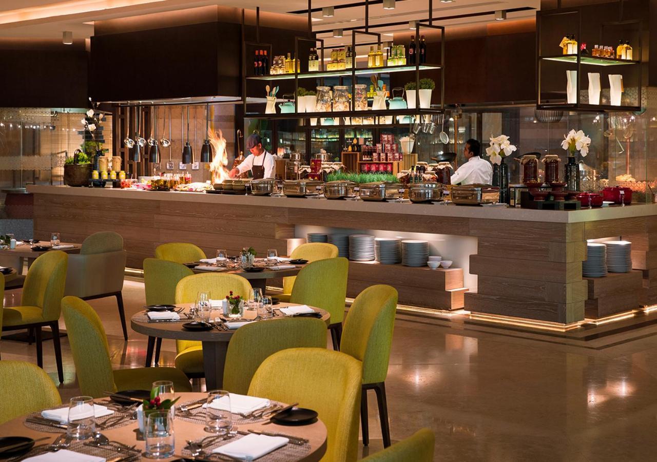 Saadiyat Rotana Resort And Villas Abu Dhabi Exterior photo The restaurant